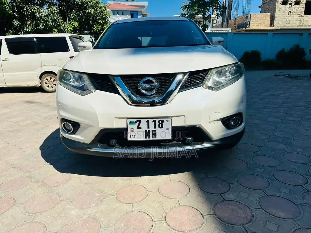 Nissan X-Trail 2.0 Petrol AWD 2013 Pearl