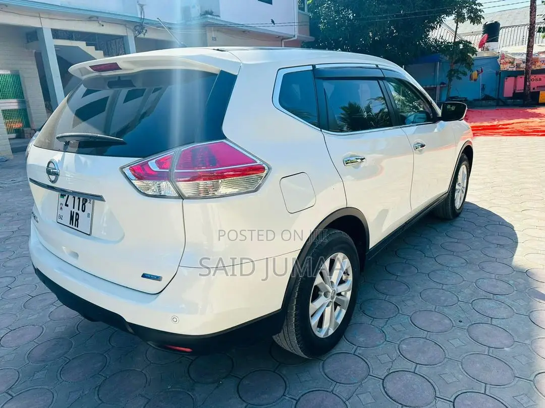 Nissan X-Trail 2.0 Petrol AWD 2013 Pearl