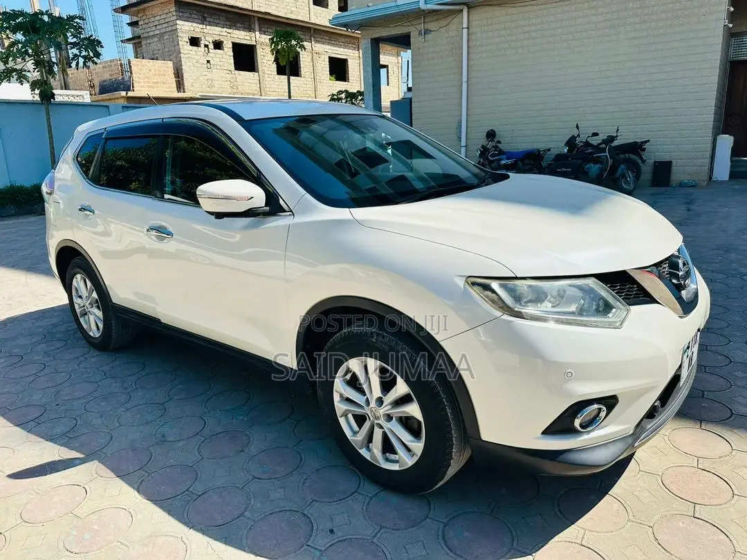Nissan X-Trail 2.0 Petrol AWD 2013 Pearl
