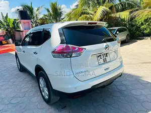 Nissan X-Trail 2.0 Petrol AWD 2013 Pearl