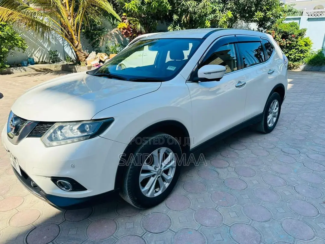 Nissan X-Trail 2.0 Petrol AWD 2013 Pearl