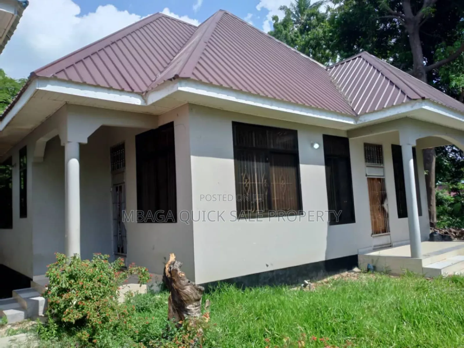 2bdrm Apartment in Leaders, Kiomoni for rent