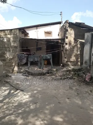 8bdrm Apartment in Tanzania Daresalaam, Ilala for sale