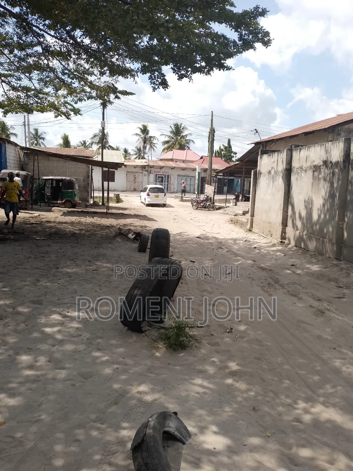 8bdrm Apartment in Tanzania Daresalaam, Ilala for sale