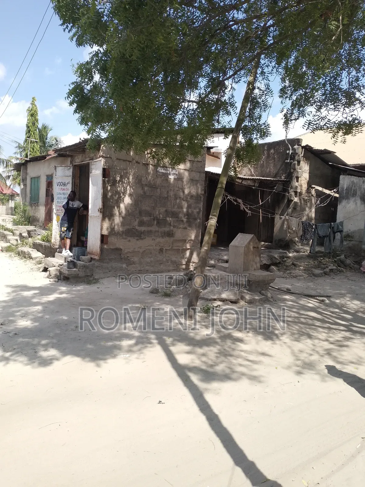 8bdrm Apartment in Tanzania Daresalaam, Ilala for sale
