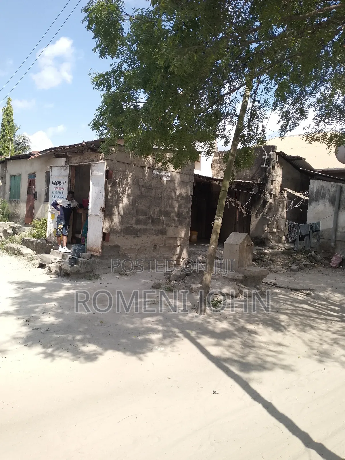 8bdrm Apartment in Tanzania Daresalaam, Ilala for sale