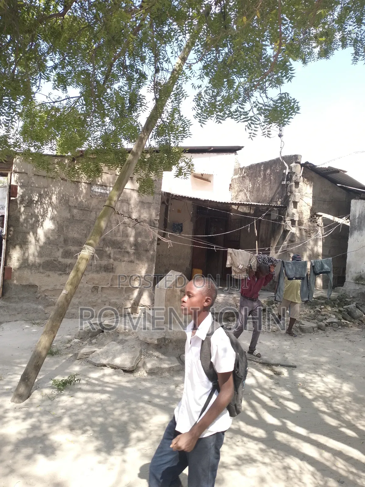 8bdrm Apartment in Tanzania Daresalaam, Ilala for sale