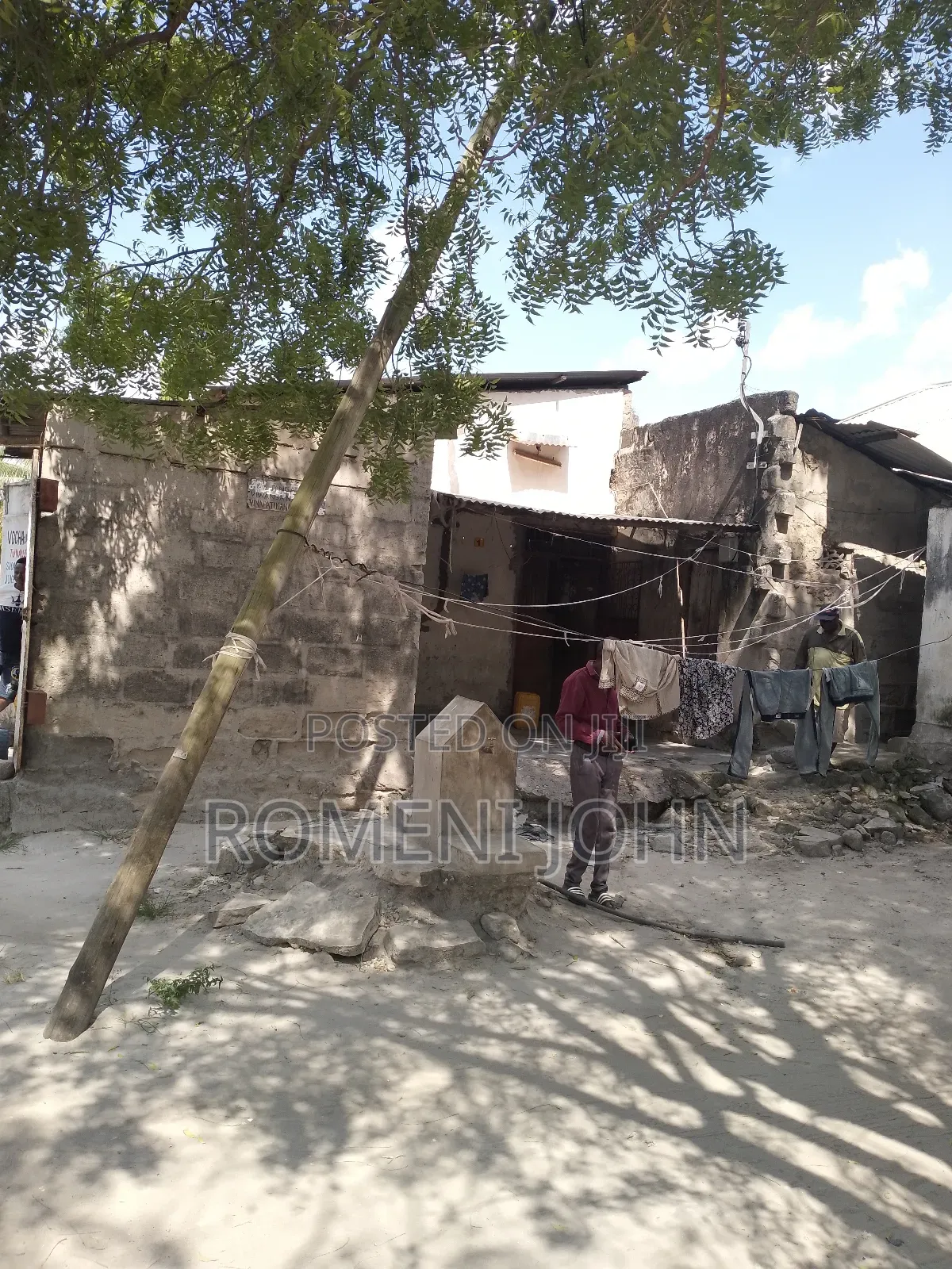 8bdrm Apartment in Tanzania Daresalaam, Ilala for sale