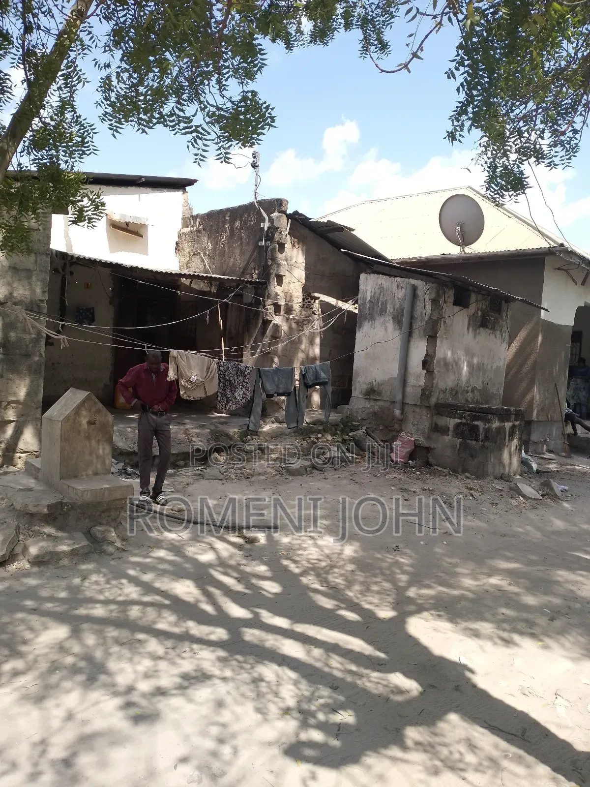 8bdrm Apartment in Tanzania Daresalaam, Ilala for sale
