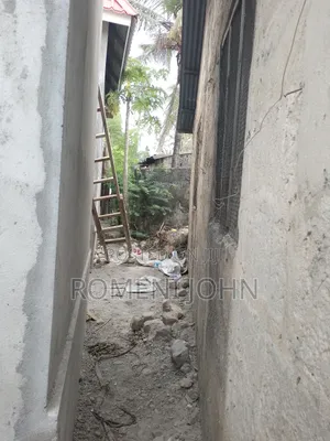 5bdrm Apartment in Tanzania Daresalaam, Ilala for sale