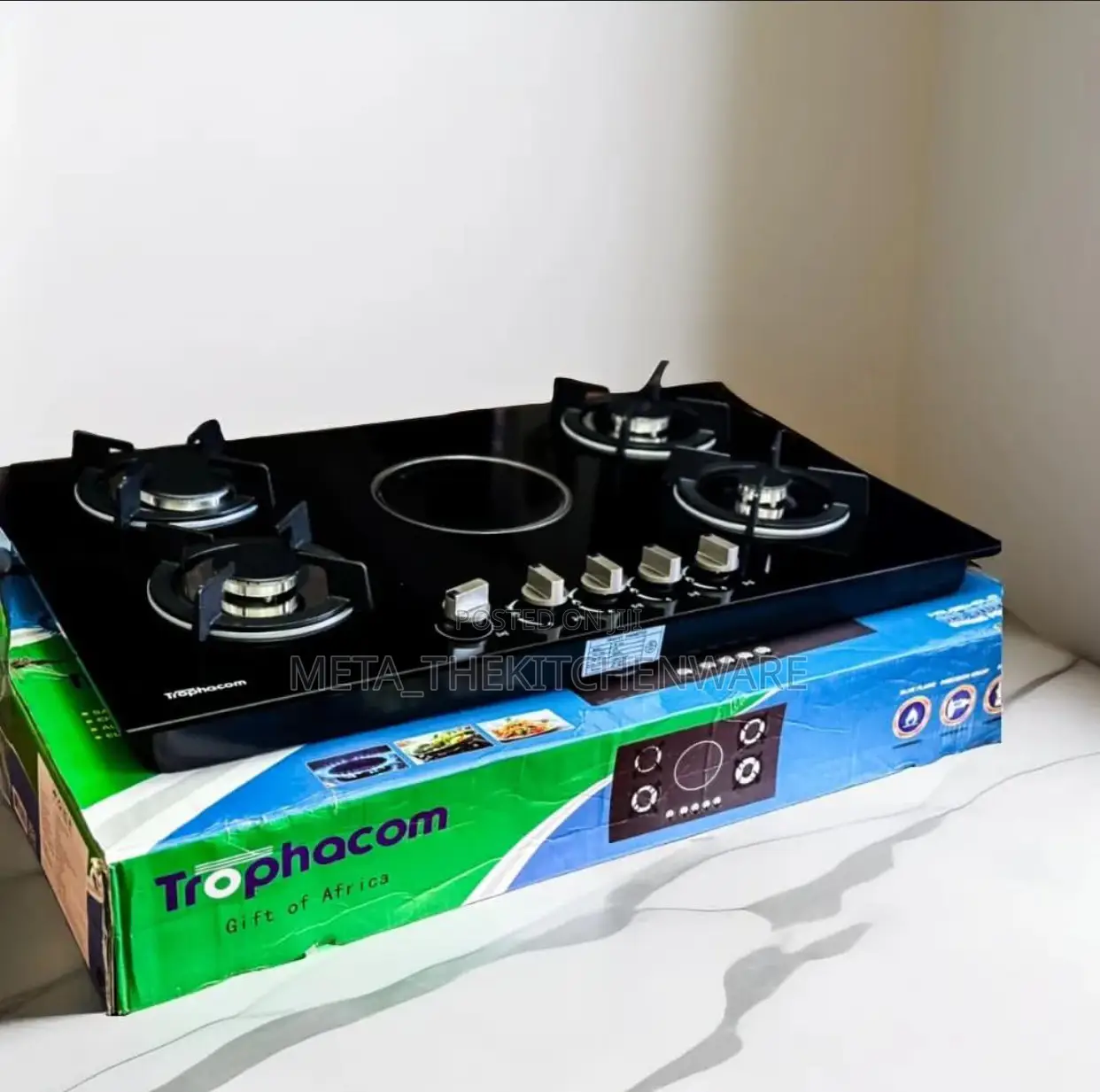 Trophacom Built in 4gas Plates and 1 Electric Hob