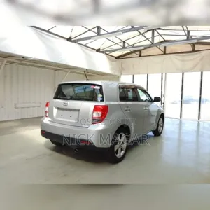 Toyota IST 2011 Silver