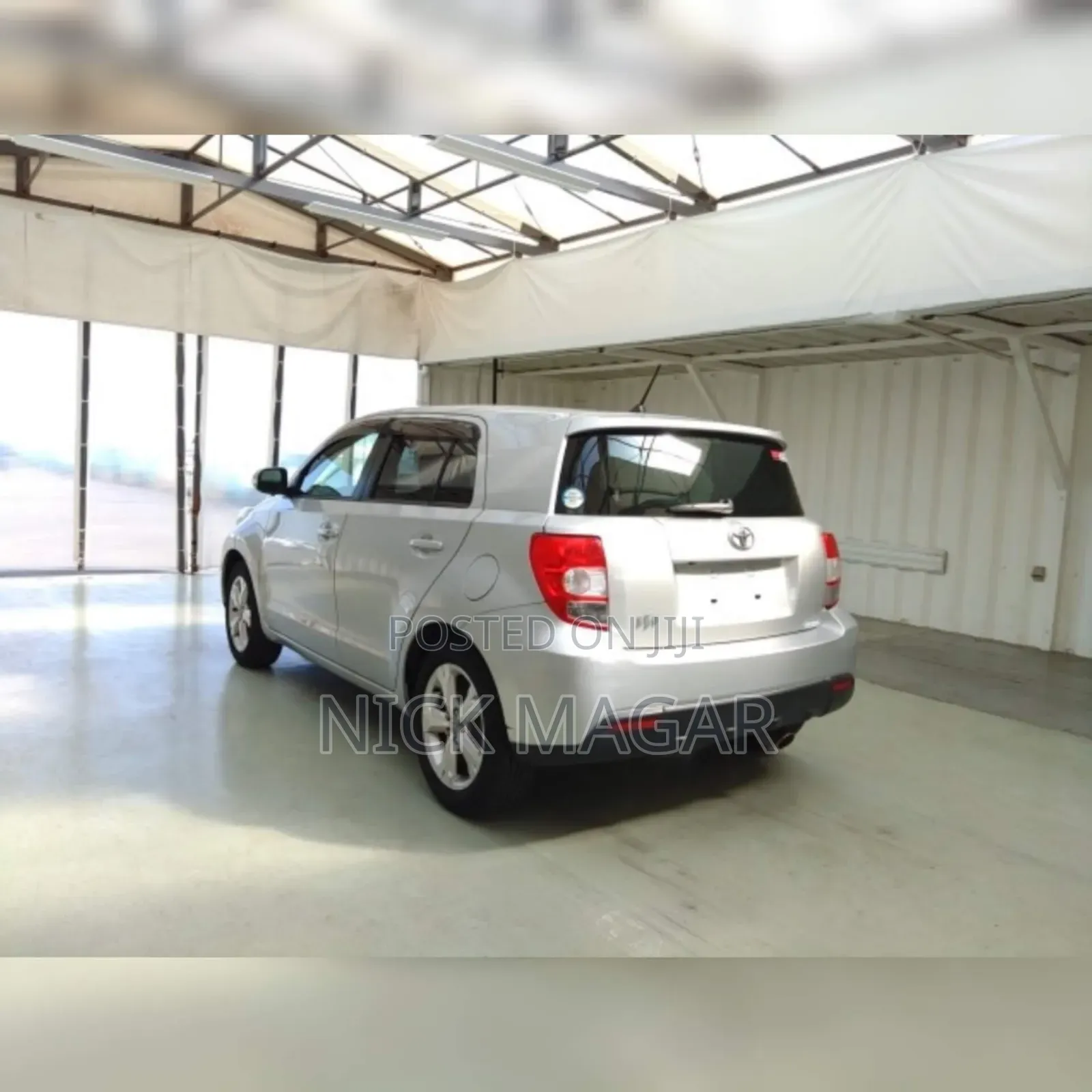 Toyota IST 2011 Silver