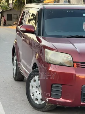 Toyota Corolla Rumion 2011 Red