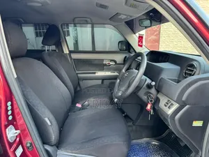 Toyota Corolla Rumion 2011 Red