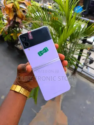 New Samsung Galaxy Z Flip 3 128 GB Purple