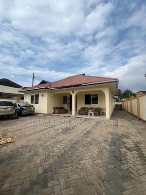 3bdrm House in Dalalipapaatzseven, Kinondoni for rent