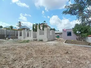 Kiwanja Kizur Kwa Ajili Ya Makazi