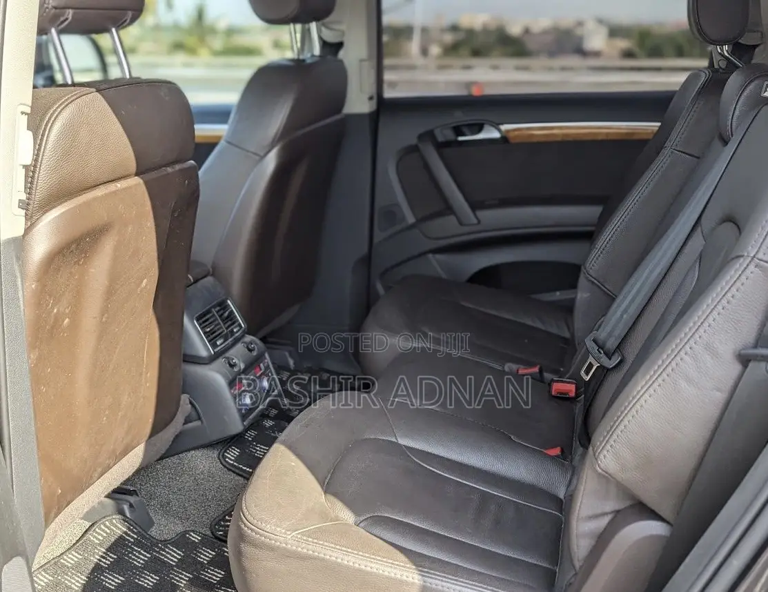 Audi Q7 2012 Black