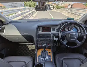 Audi Q7 2012 Black