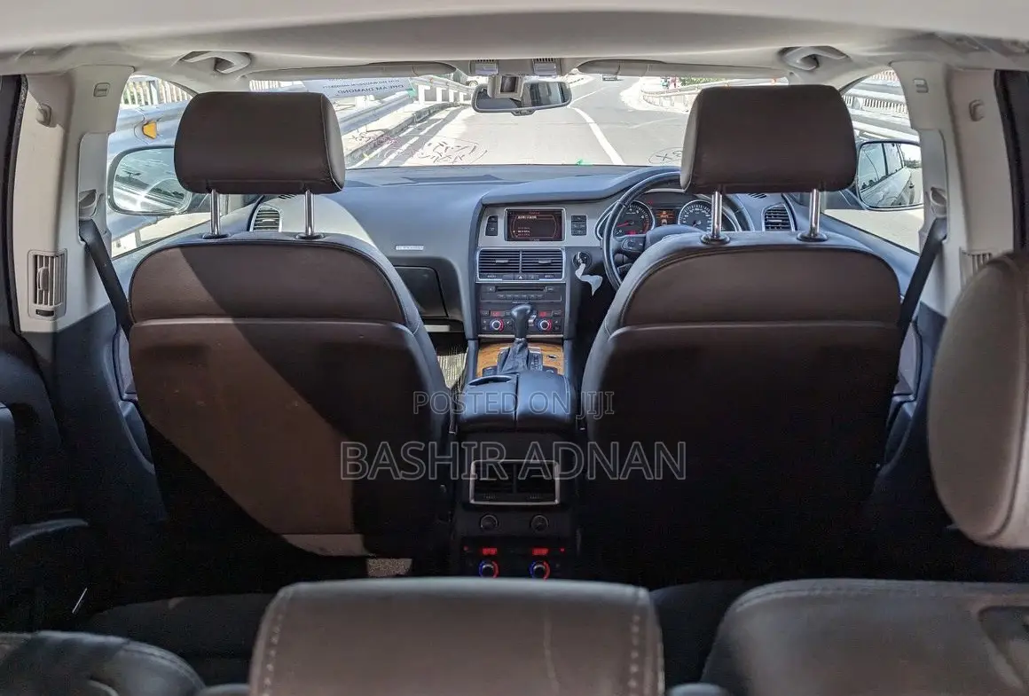 Audi Q7 2012 Black