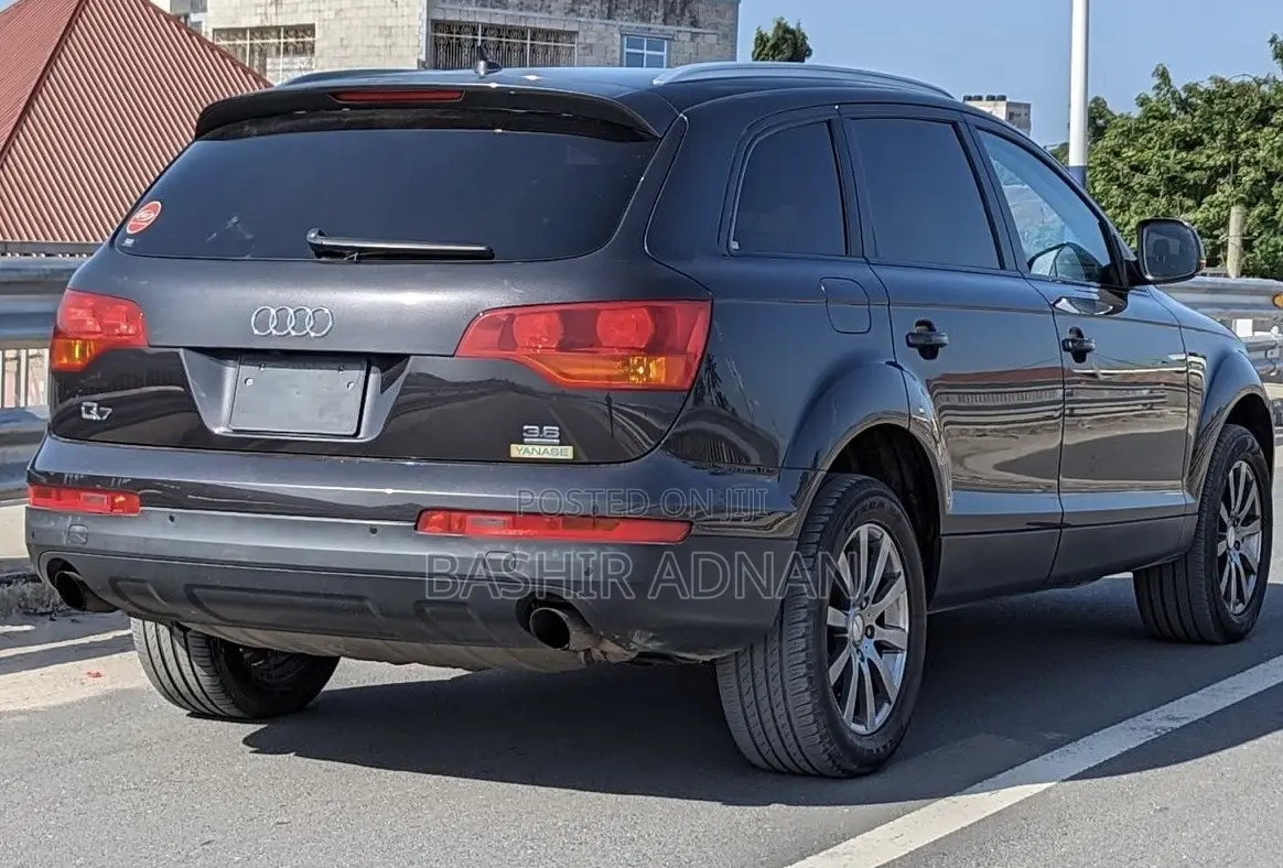 Audi Q7 2012 Black