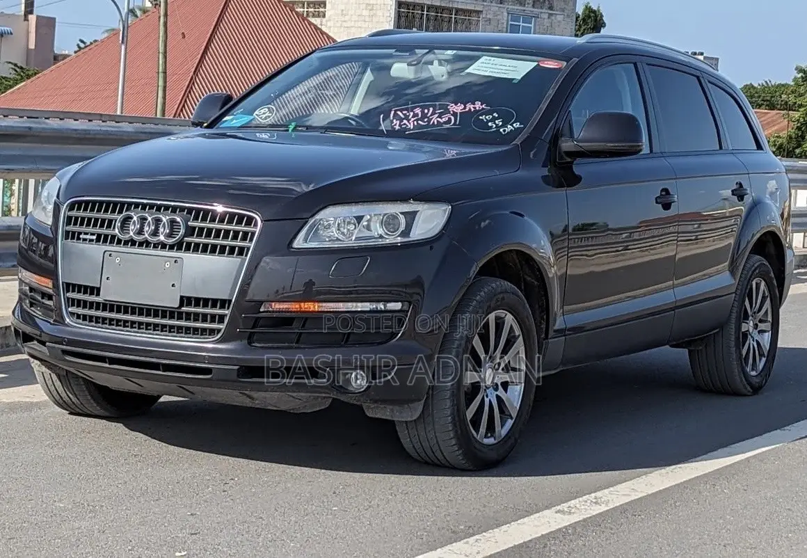 Audi Q7 2012 Black