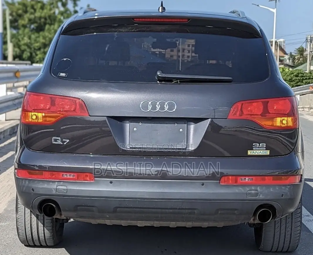 Audi Q7 2012 Black