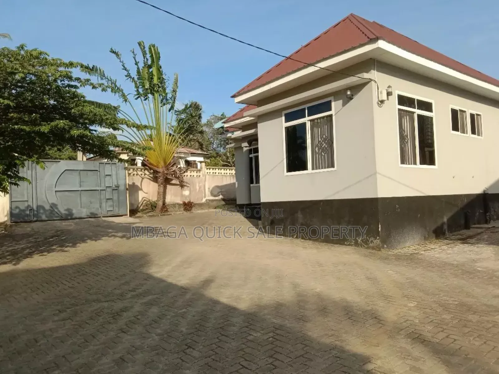 4bdrm House in 4 Bed Room House For for sale