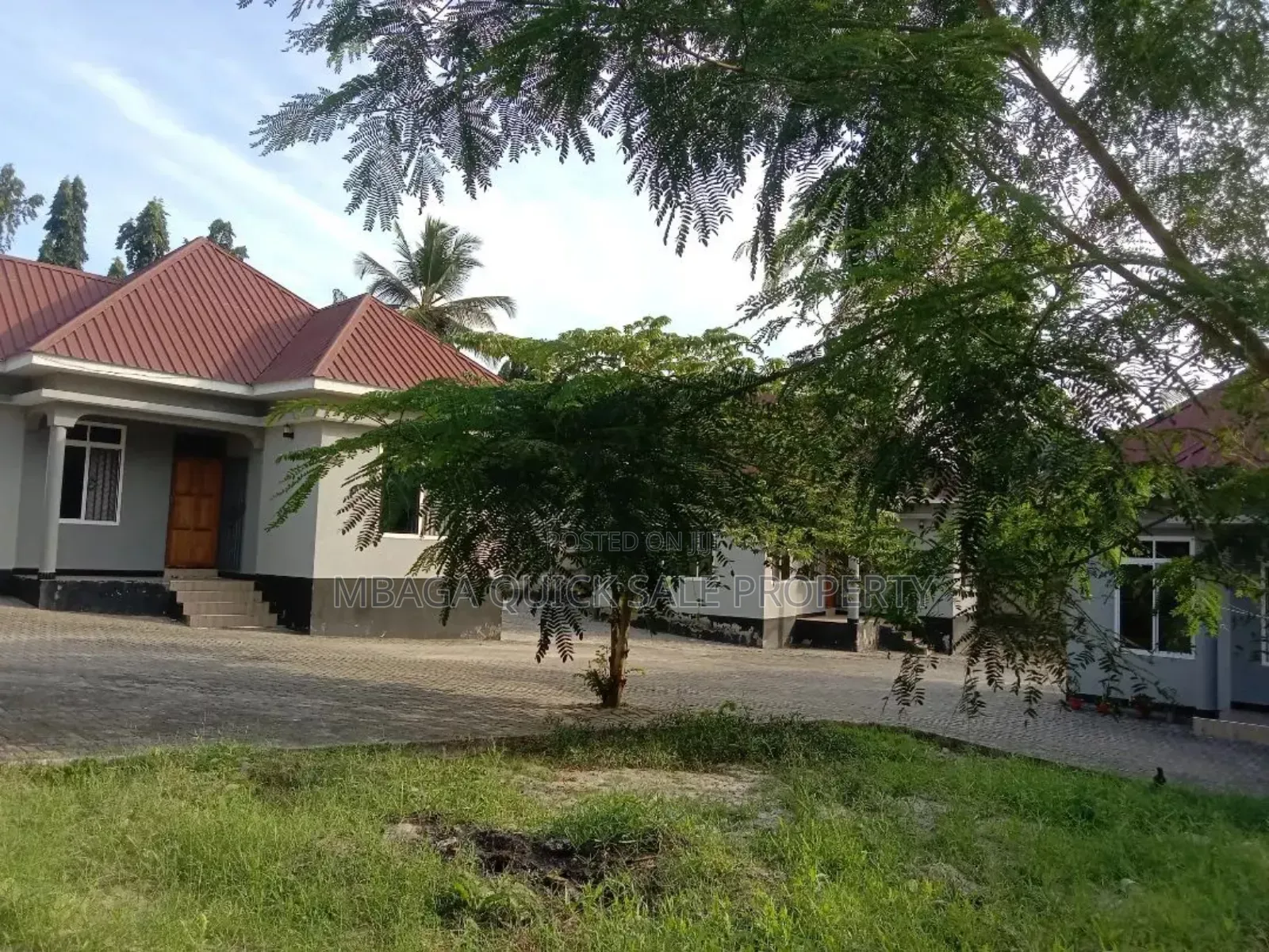 4bdrm House in 4 Bed Room House For for sale