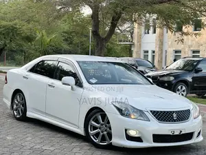 Toyota Crown 2009 White
