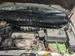 Toyota Harrier 2.2 16V 2001 White