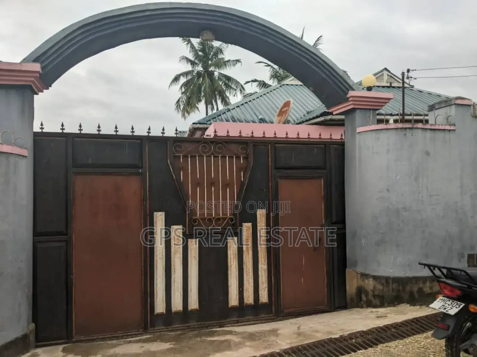 3bdrm House in Makongo Juu, Kinondoni for sale