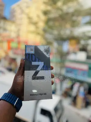 New Samsung Galaxy Z Flip3 5G 256 GB Black