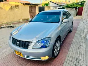 Toyota Crown 2004 Silver