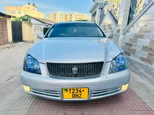 Toyota Crown 2004 Silver