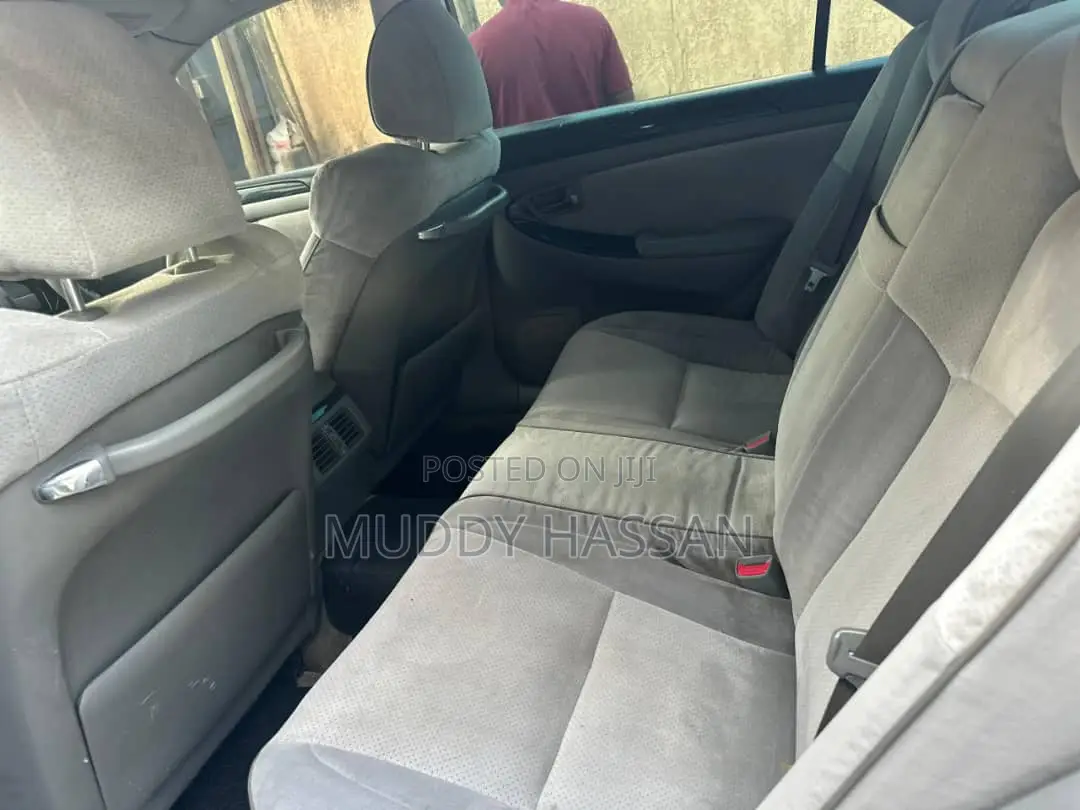 Toyota Crown 2004 Silver