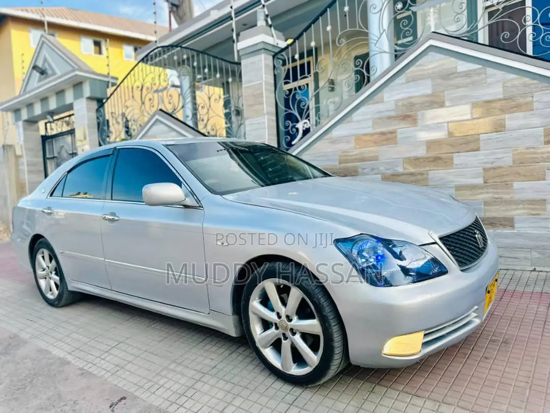 Toyota Crown 2004 Silver