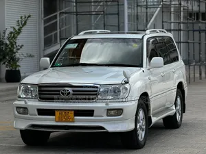 Toyota Land Cruiser 2005 Off white