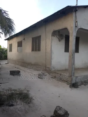 5bdrm House in Tanzania Daresalaam, Ilala for sale
