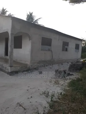 5bdrm House in Tanzania Daresalaam, Ilala for sale