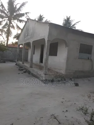 5bdrm House in Tanzania Daresalaam, Ilala for sale
