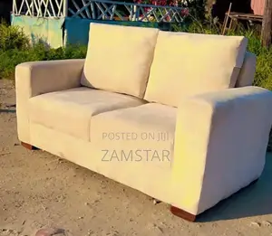 Kochi La Sofa Watu Wawili