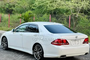 Toyota Crown 2009 Pearl
