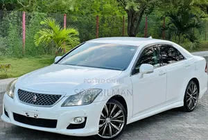 Toyota Crown 2009 Pearl