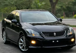 Toyota Crown 2010 Black
