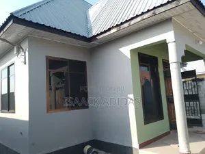 3bdrm Bungalow in 3 Bedroom House For, Kitunda for rent