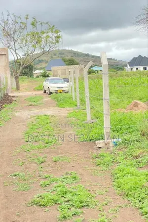 Viwanja Arusha Kisongo, Intell, Njiro, East Africa Road