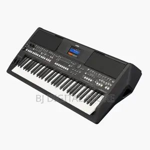 Yamaha PSR-SX600 Arranger Workstation