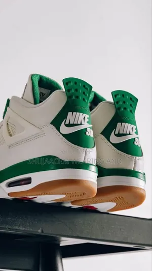 New Jordan 4